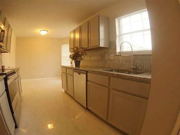5th image of 4376 Onyx Dr