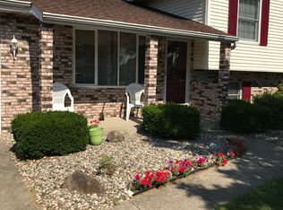 56010 Wynnewood Dr, Osceola, IN 46561