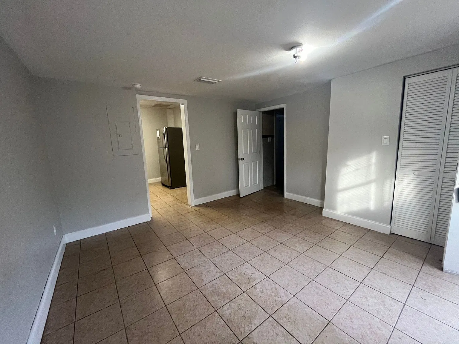 1 bed, 1.0 bath, 518 sqft, $850 — Photo 2