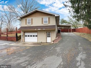 63 Clay Slate Rd, Oley, PA 19547
