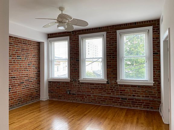 3rd image of 680 N Pearl St #2