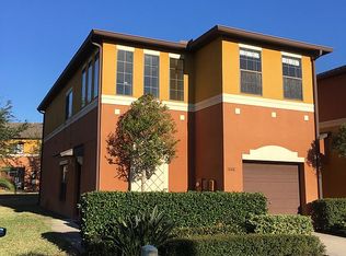 1042 Tullamore Dr, Zephyrhills, FL 33543