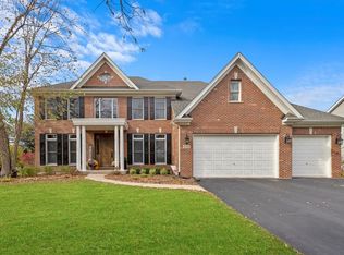 954 Pebble Beach Ct, Geneva, IL 60134