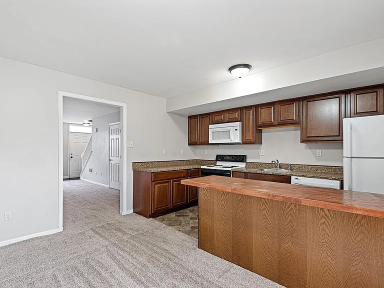 133 Creekside Ct — Photo 9