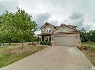 3827 Savanna Cir E, Milan, IL 61264