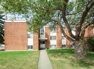 8620 149th St NW, Edmonton, AB T5R 1B4