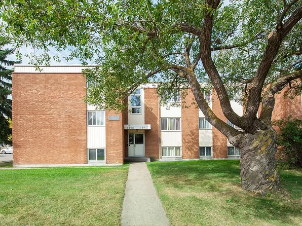 8620 149th St NW, Edmonton, AB T5R 1B4