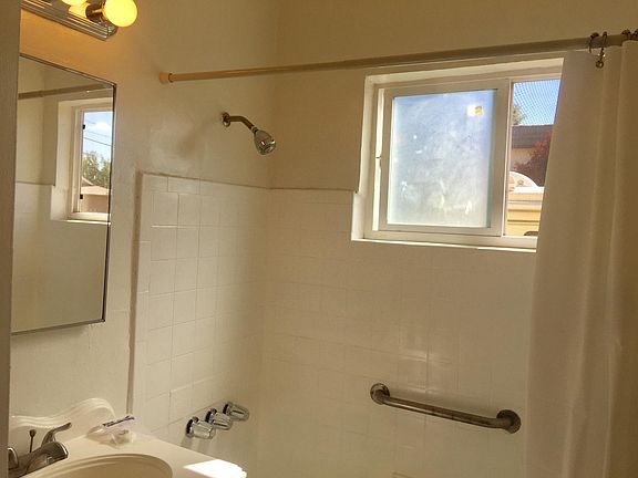 5th image of 7101 Whitsett Ave