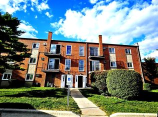 125 W Elk Trl APT 124, Carol Stream, IL 60188