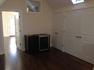 5th image of 1810 N Paulina St APT 3F