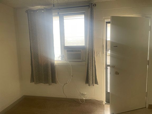 2nd image of 810 Kaaloa St #2