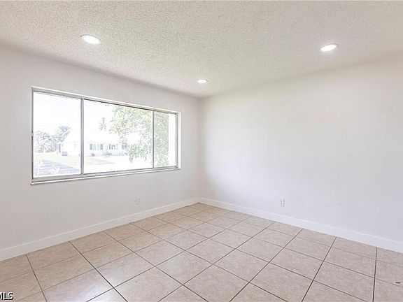 5th image of 1717 NE 6th Ter