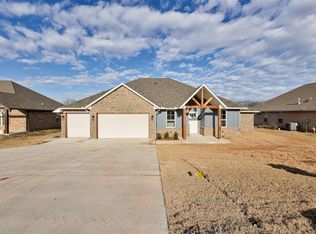 203 Casey Ln, Washington, OK 73093