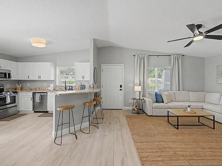 6052 114th Ave — Photo 17