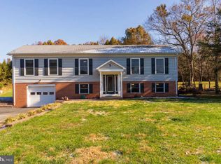 12512 Homestead Dr, Nokesville, VA 20181