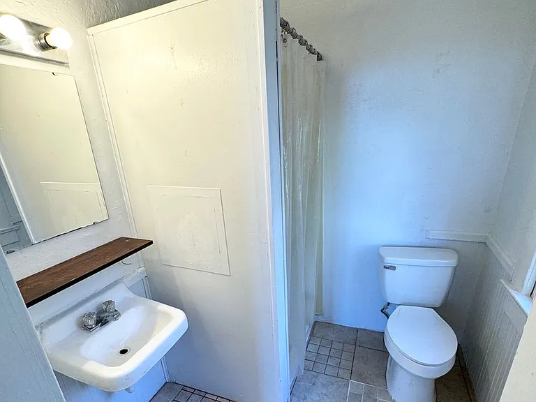 131 S Boylan Ave — Photo 15