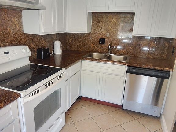 3rd image of 768 Calla Dr #2