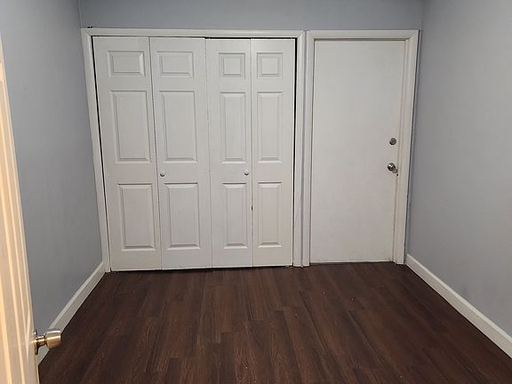 4th image of 6155 S Moody Ave #B