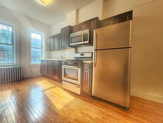 Rented by RELEASE NY | media 2