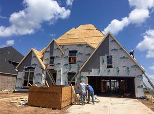 6715 Nicholas Trl, Sugar Land, TX 77479