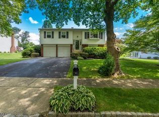 20 Dryden Ter, Phillipsburg, NJ 08865