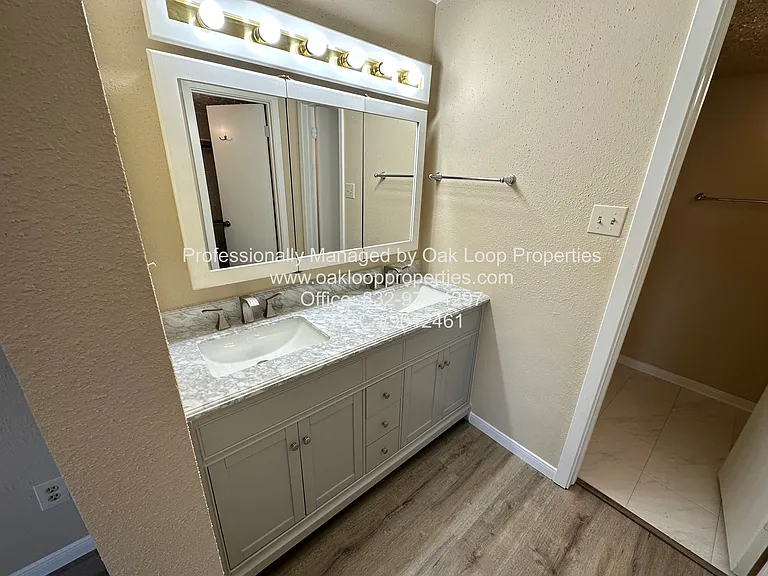9306 Bollingbrook Dr — Photo 18