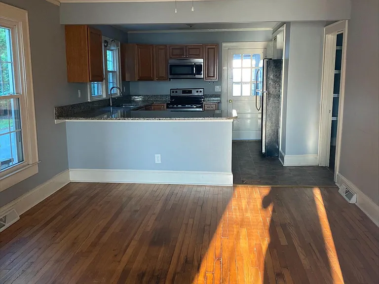 Kitchen and dining hall