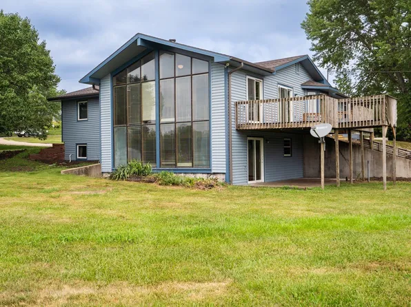 596 E 1732nd Rd, Baldwin City, KS 66006