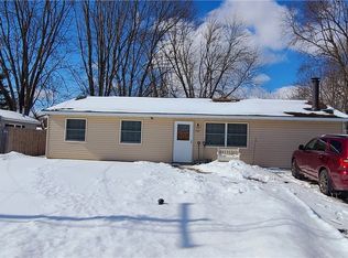 7901 Areopagitica Ave, Bridgeport, NY 13030