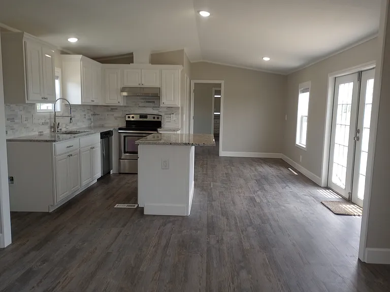 5697 Highway 71 S — Photo 2