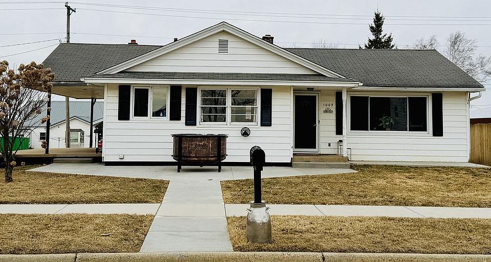 1st image of 1009 30th Avenue