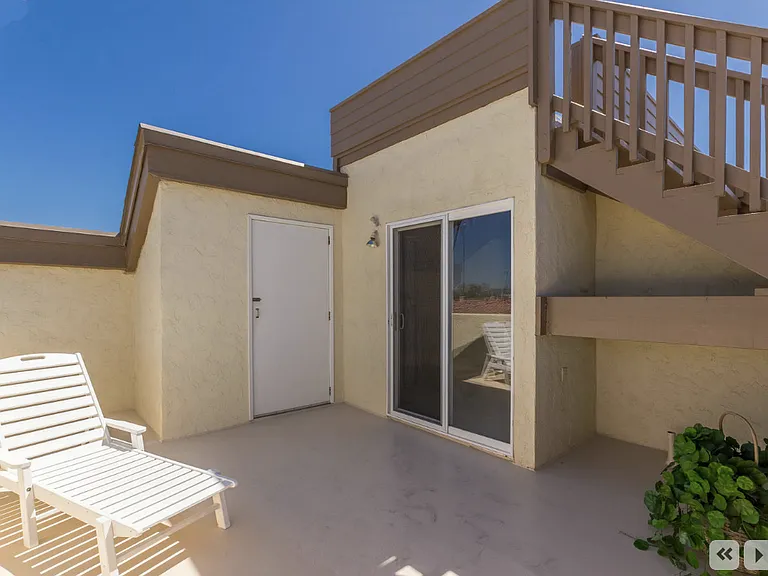 728 Jamaica Ct — Photo 90