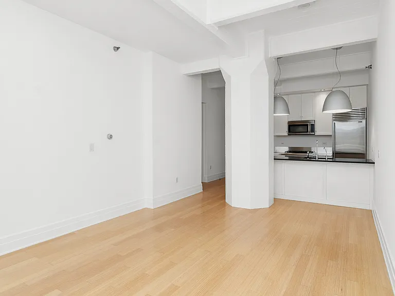 70 Washington St #2P — Photo 3