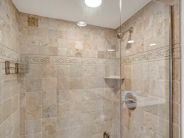 1480 Ocean Dr #2G — Photo 24