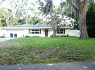 390 Velma Dr W, Largo, FL 33770