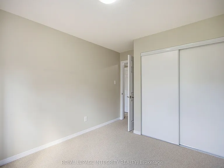 354 Rolling Meadow Cres — Photo 20