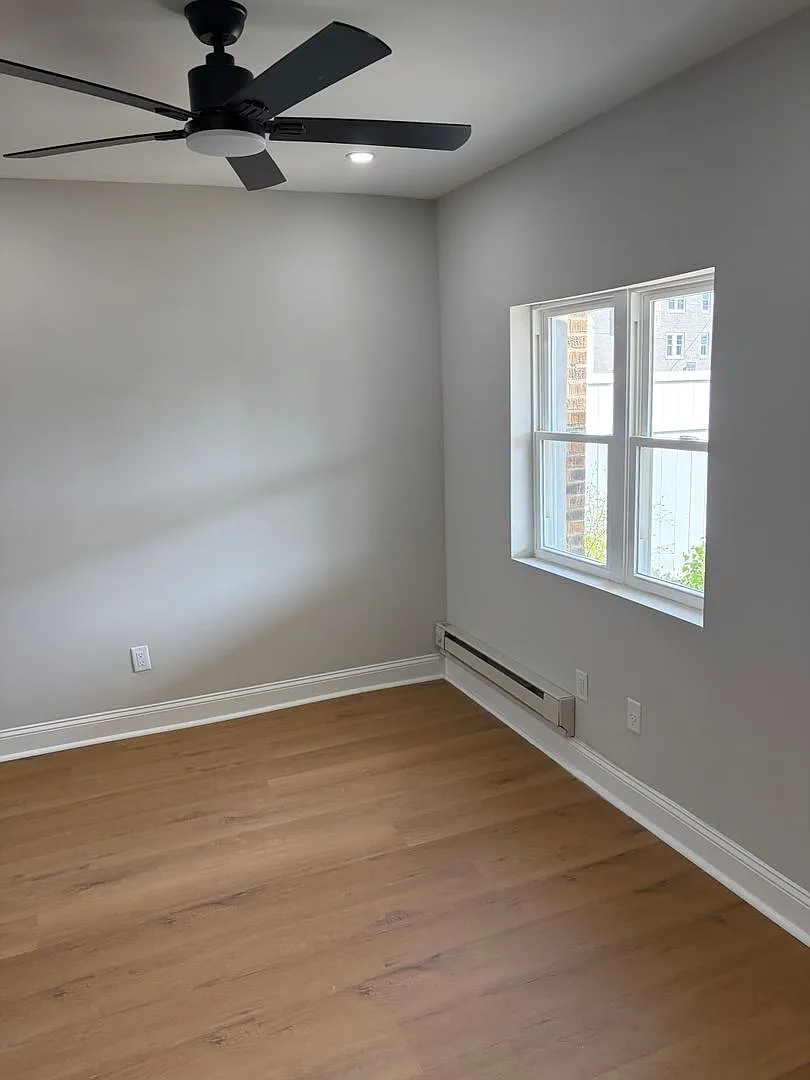 Beautiful Newly renovated 3 bedroom home now available for rent in Wynnefield — Photo 3
