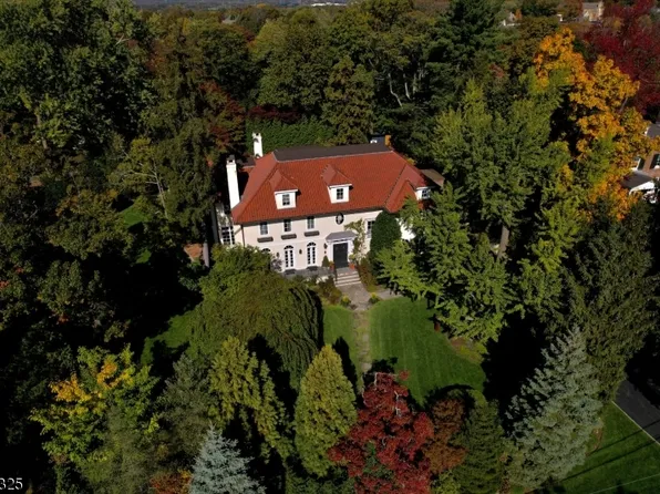 99 Prospect St, Summit City, NJ 07901