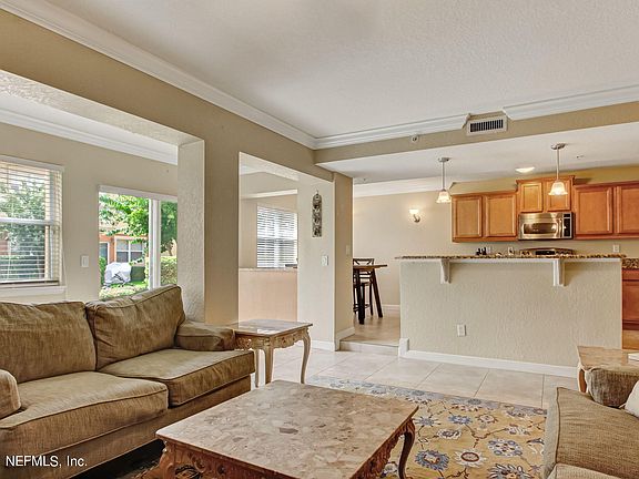 5th image of 111 25TH Avenue S #M11