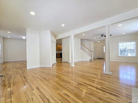 4th image of 63 Sunflower Ridge Rd