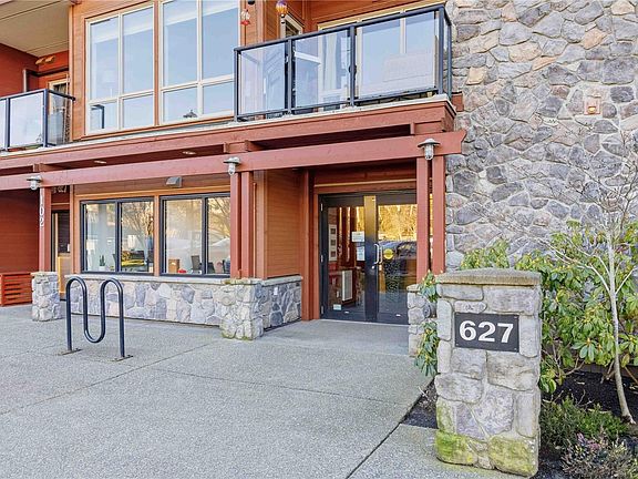 3rd image of 627 Brookside Rd #303