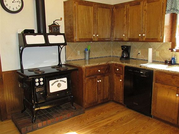 5th image of 584 County Road 4128