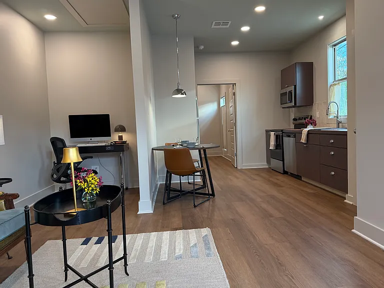 605 General Mouton Ave #102 — Photo 10