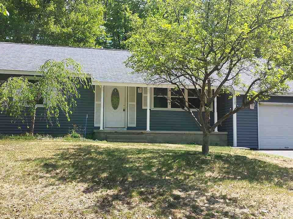 1st image of 10 Lamplighter Ln