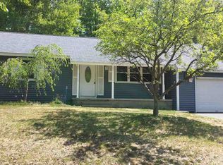 10 Lamplighter Ln, Saratoga Springs, NY 12866