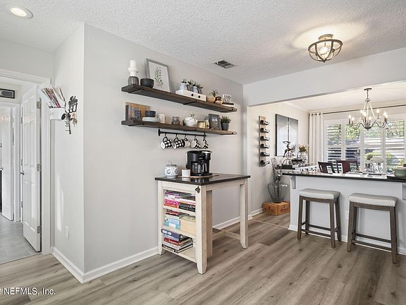 3rd image of 369 Perthshire Dr