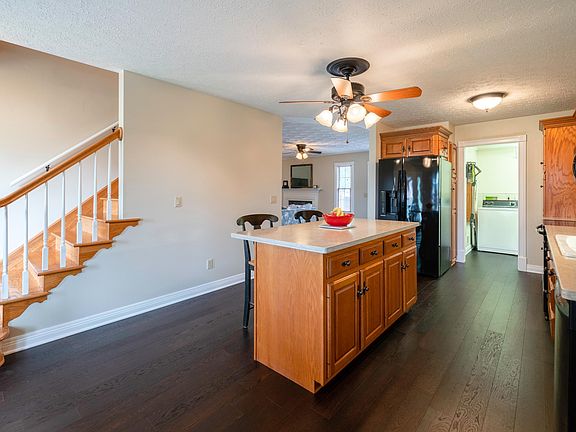 4th image of 112 Stoneledge Dr