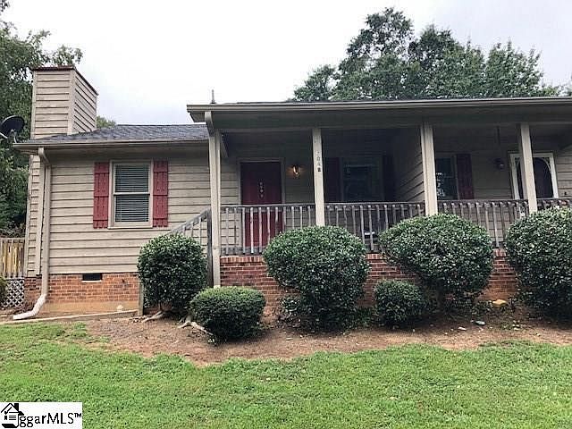 1st image of 204-B Wildwood Dr