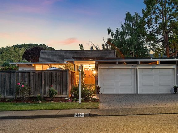 2nd image of 444 Estado Way