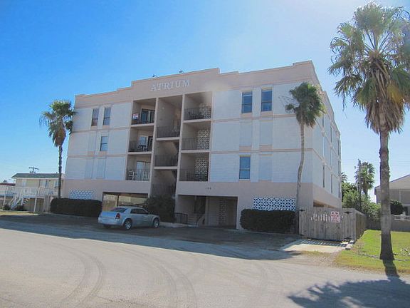 3rd image of 109 W Tarpon St #206